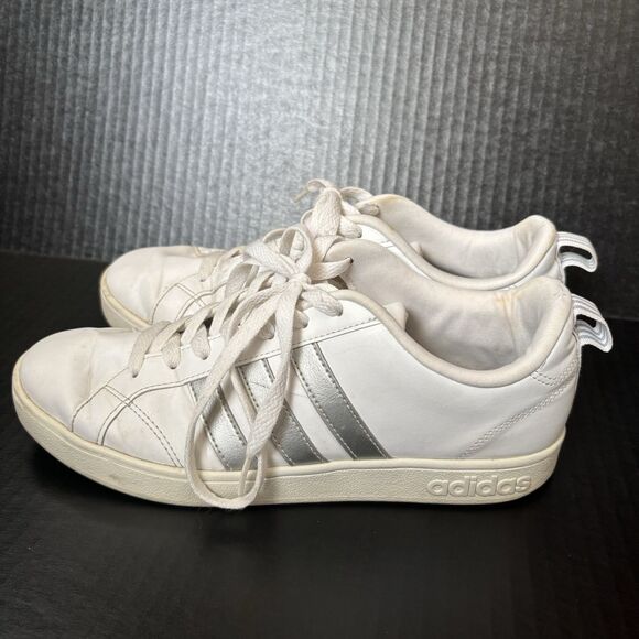 Women’s White Adidas Superstar Sneakers Size 8 - Picture 4 of 11
